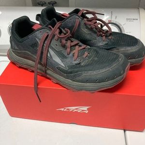 Altra Lone Peak 6